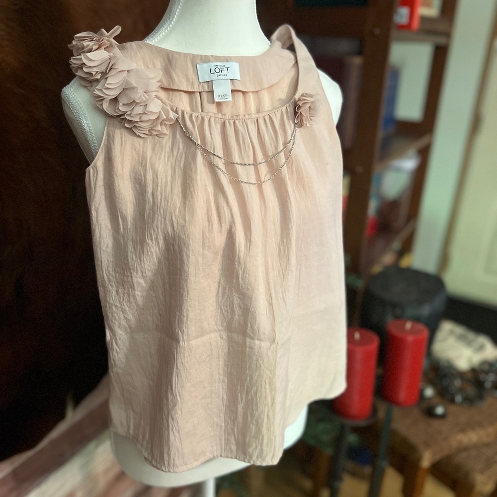 Ann Taylor Loft Sweet Pink Blouse w/ Fabric Flower Detail – XXS